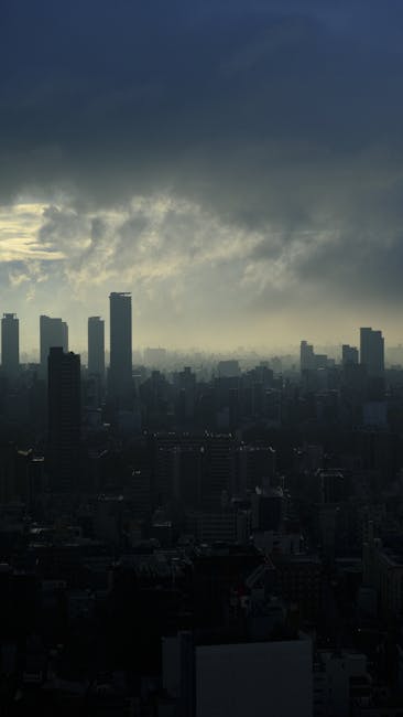 东京暮色之下高楼耸立的云海壁纸预览