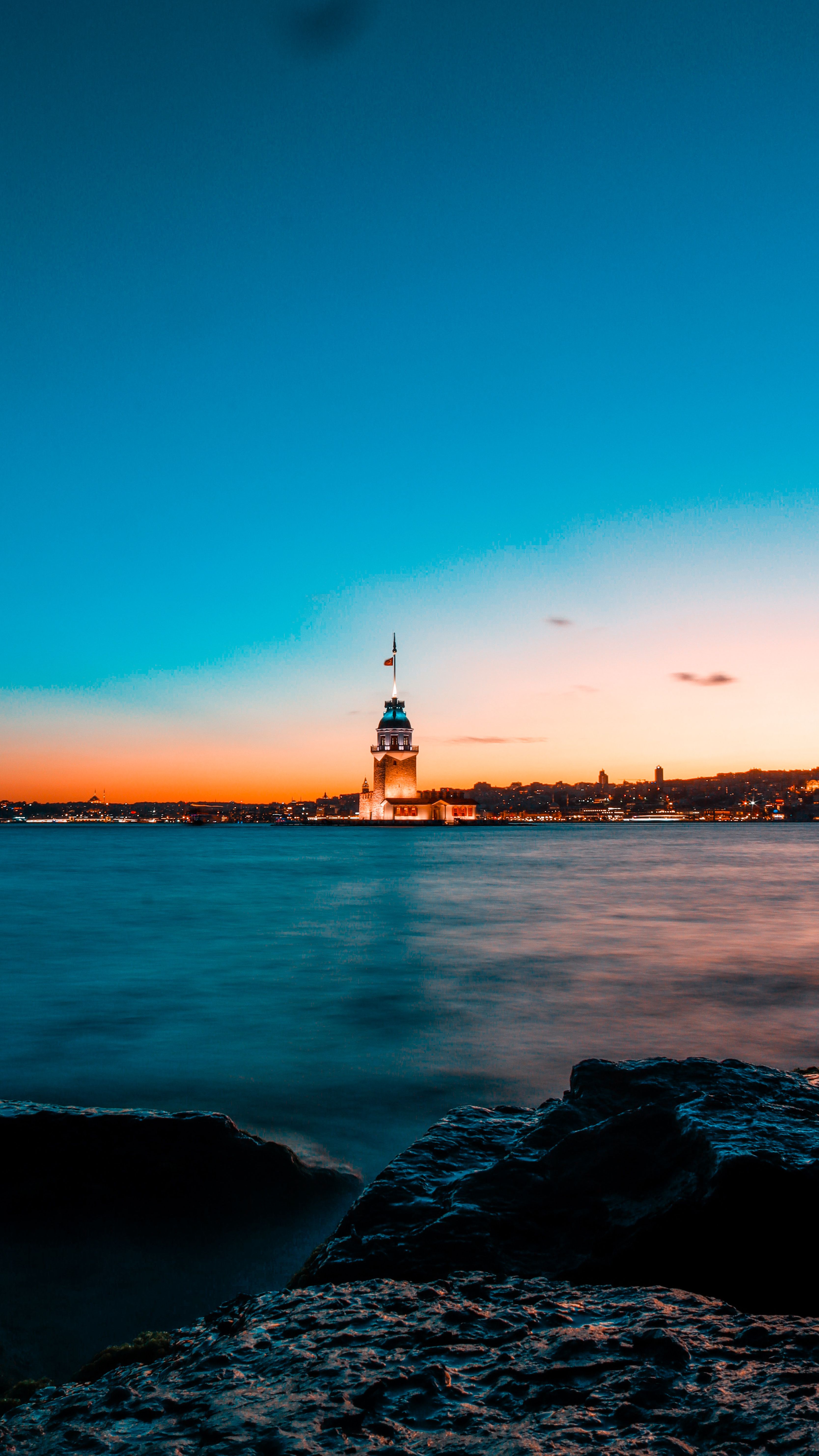 Stunning View Of Maiden's Tower During Sunset Over The Bosphorus In Istanbul, Turkey. HD mobile wallpaper