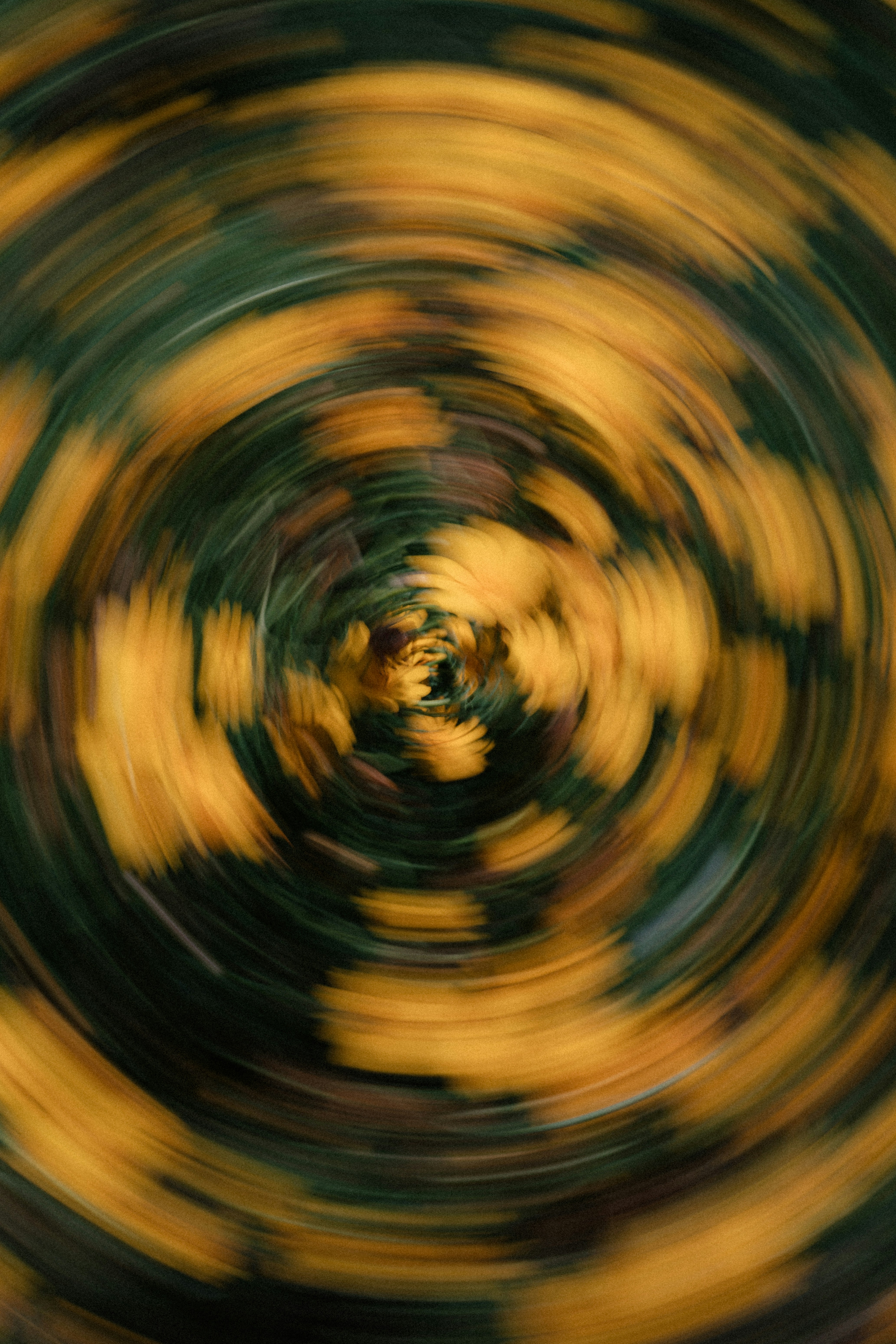 Dynamic Radial Blur Of Yellow And Dark Green. HD mobile wallpaper