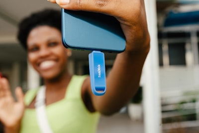 College Students Campus - SanDisk - USB On The Go wallpaper preview