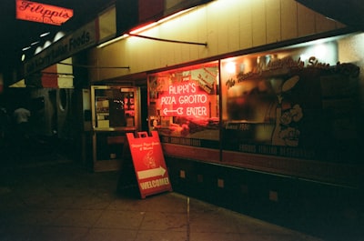 Contax G1 Portra 400 wallpaper preview