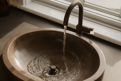 水池的容器壁纸预览