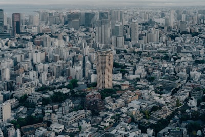 都市雾岚下的高楼巨城壁纸预览