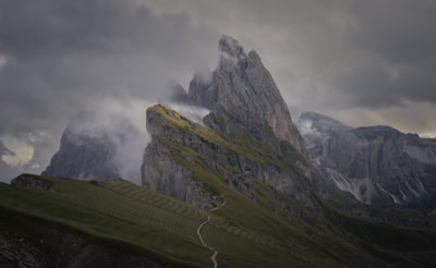 Read How We Took A Gondola To The End Of The Earth: Https://www.intricateexplorer.com/adventures/624 wallpaper preview